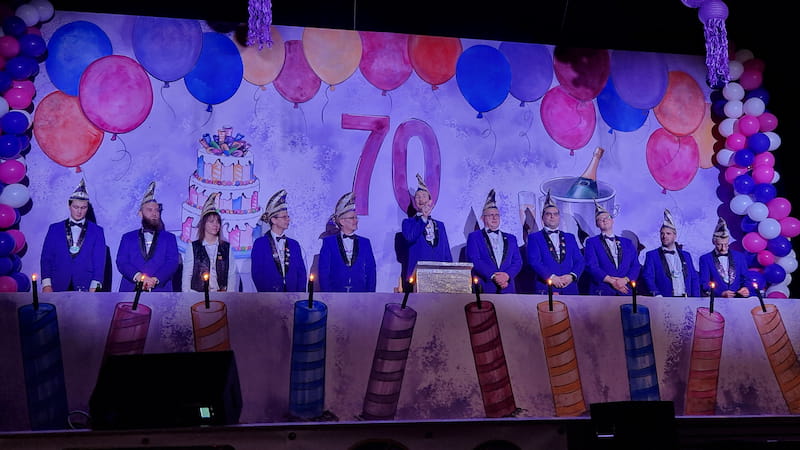 Der Elferrat der Pfarrfastnacht Pfungstadt bei der Eröffnung der Sitzung